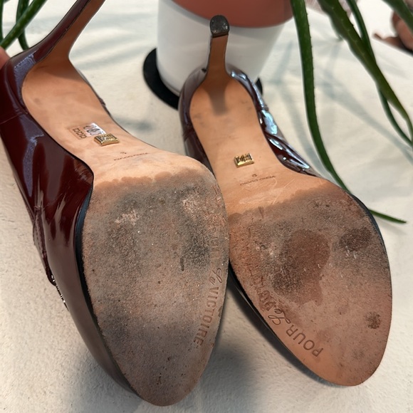 Gorgeous Pour La Victoire Patent Leather Burgundy Platform Heels❣️ - Picture 16 of 16